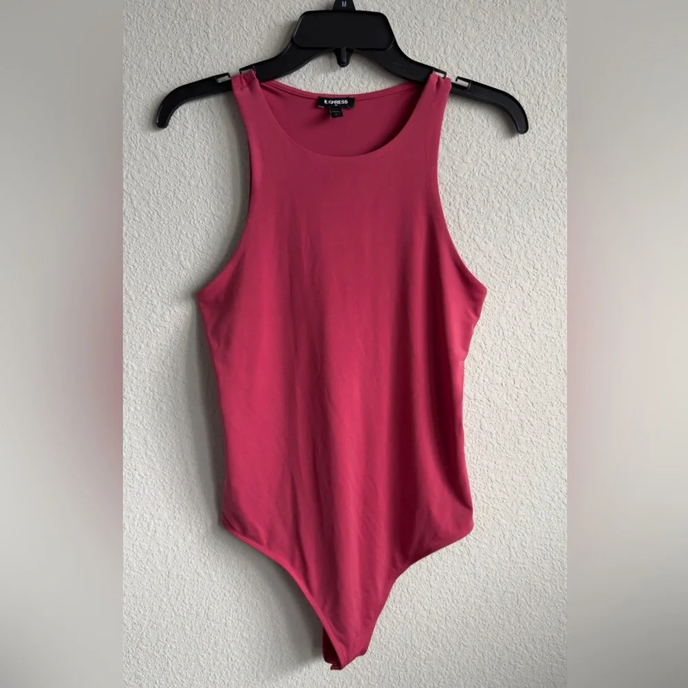 Express Pink Sleeveless Bodysuit Size Medium - Picture 1 of 3